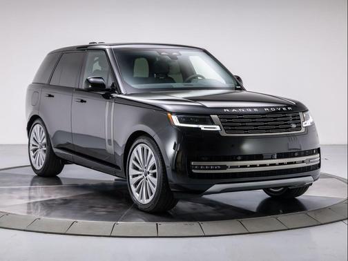 2026 Land Rover Range Rover P530 SE