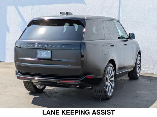 2025 Land Rover Range Rover P530 SE