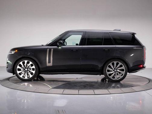 2025 Land Rover Range Rover P530 SE