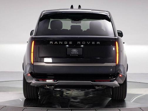 2025 Land Rover Range Rover P530 SE