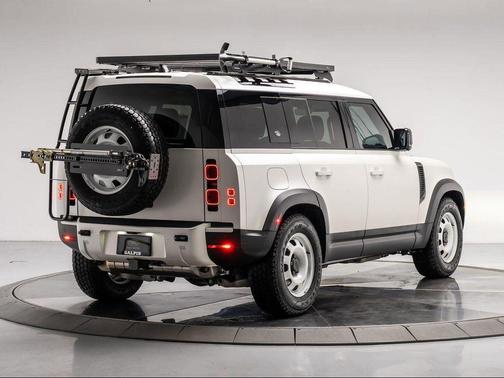 2024 Land Rover Defender P300