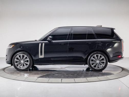 2023 Land Rover Range Rover P530 SE