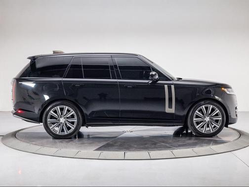 2023 Land Rover Range Rover P530 SE
