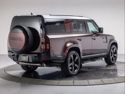 2026 Land Rover Defender P400 X-Dynamic SE