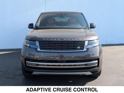 2025 Land Rover Range Rover P400 SE 7 Seat