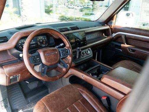 2022 Land Rover Defender 90 X-Dynamic HSE