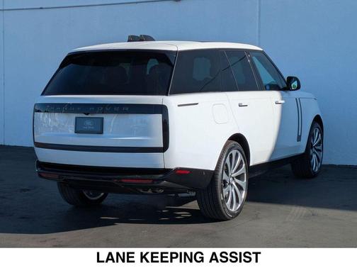 2025 Land Rover Range Rover P530 SE