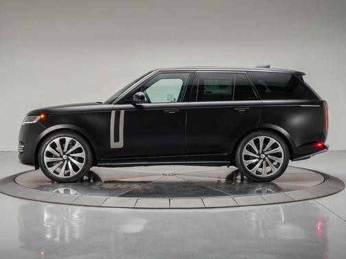 2025 Land Rover Range Rover P530 SE