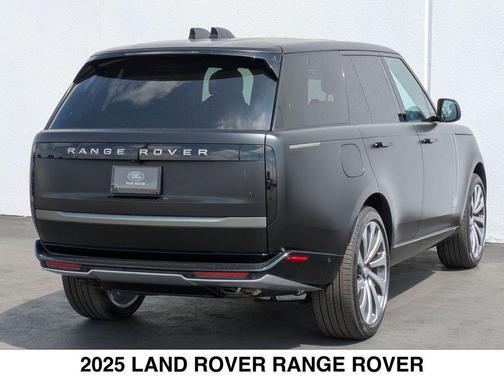 2025 Land Rover Range Rover P530 SE