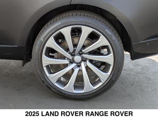 2025 Land Rover Range Rover P530 SE