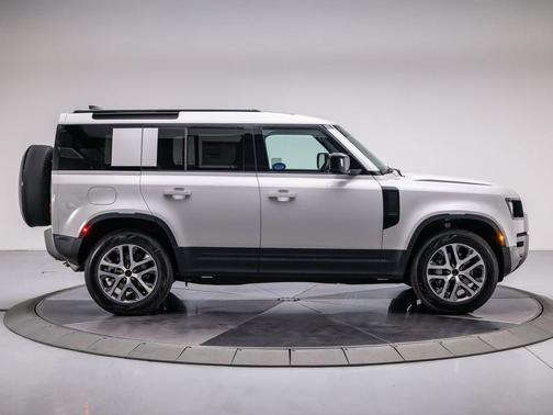 2026 Land Rover Defender 110 S