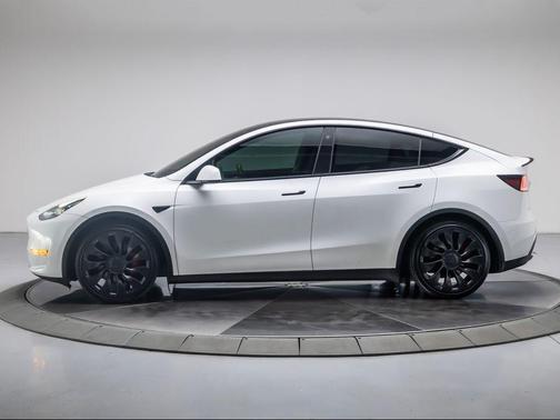 White 2022 Tesla Model Y Performance
