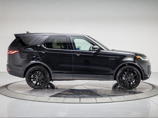 2025 Land Rover Discovery P300 S