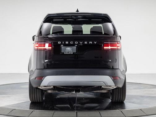 2025 Land Rover Discovery P300 S