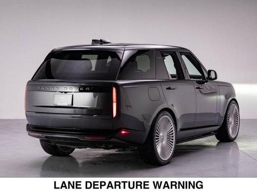 2025 Land Rover Range Rover P530 SE