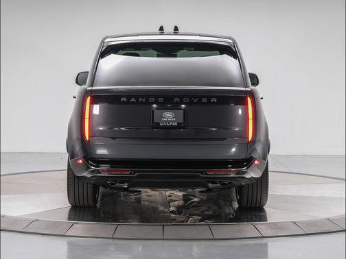 2025 Land Rover Range Rover P530 SE