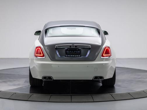English White / Jubilee Silver 2016 Rolls-Royce Wraith