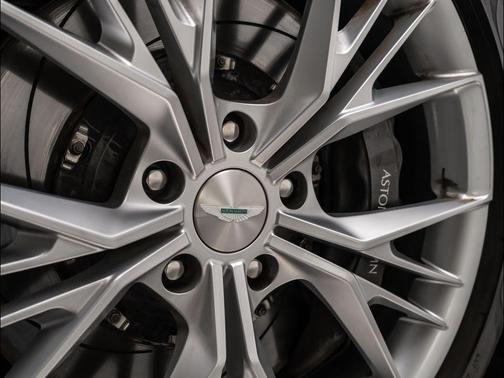 2023 Aston Martin Vantage 