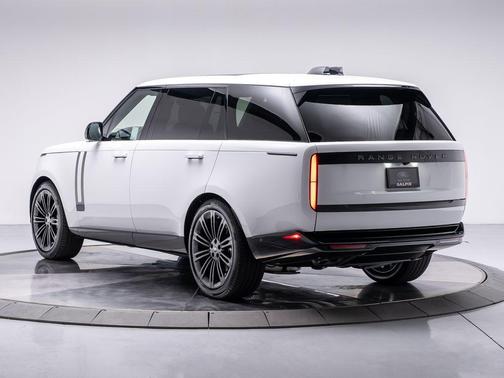 2025 Land Rover Range Rover P530 SE 7 Seat