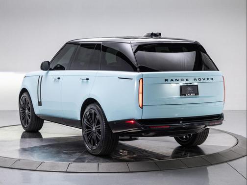2025 Land Rover Range Rover P400 SE
