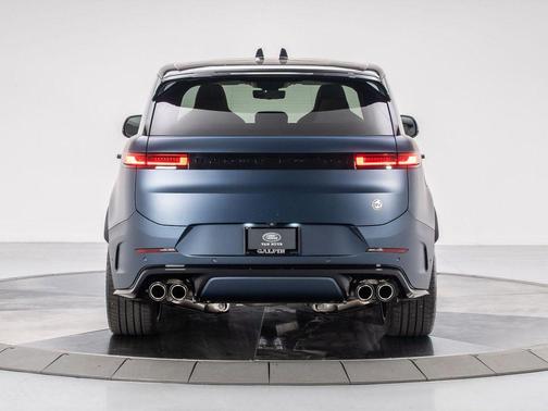 2025 Land Rover Range Rover Sport P635 SV Edition Two