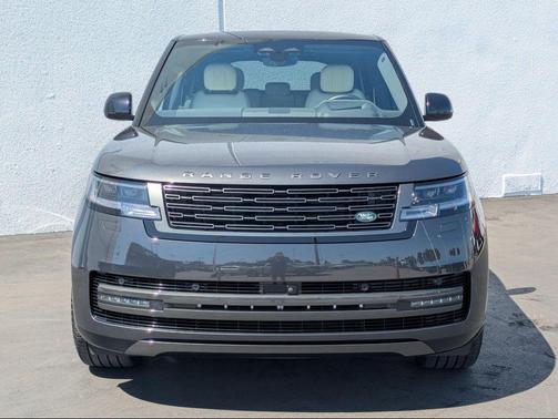 2025 Land Rover Range Rover P530 SE