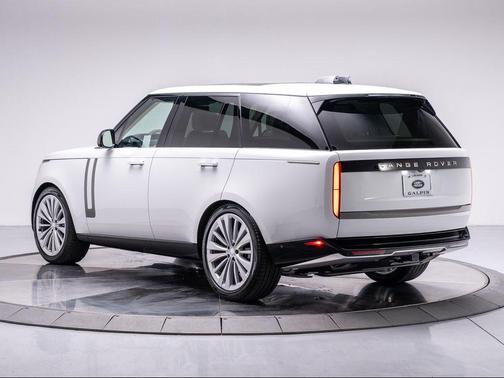 2024 Land Rover Range Rover P400 SE
