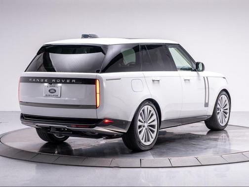 2024 Land Rover Range Rover P400 SE
