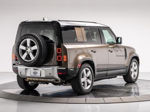 2024 Land Rover Defender P300