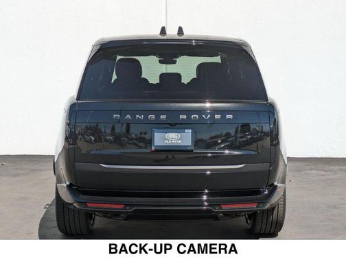 2025 Land Rover Range Rover P530 SE 7 Seat