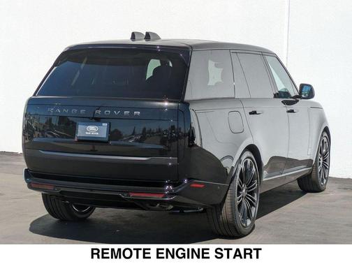 2025 Land Rover Range Rover P530 SE 7 Seat