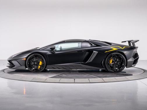 2016 Lamborghini Aventador LP750-4 Superveloce