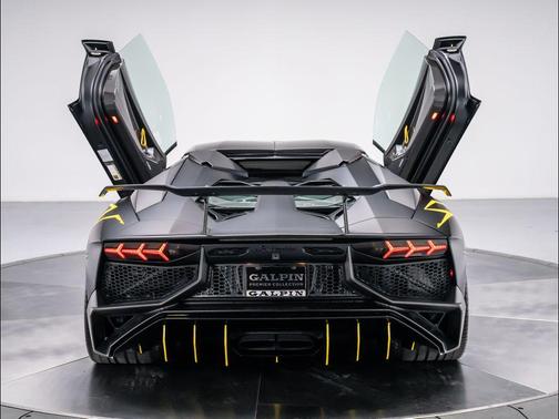 2016 Lamborghini Aventador LP750-4 Superveloce
