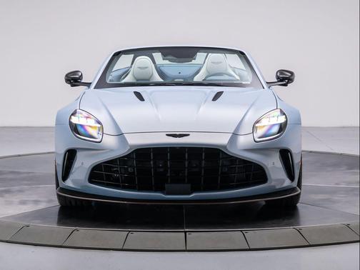 2026 Aston Martin Vantage Base
