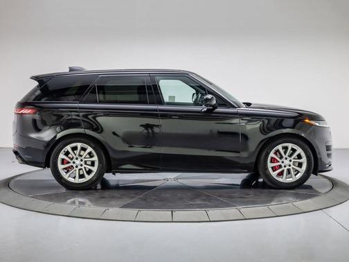 SANTORINI BLACK 2024 Land Rover Range Rover Sport SE