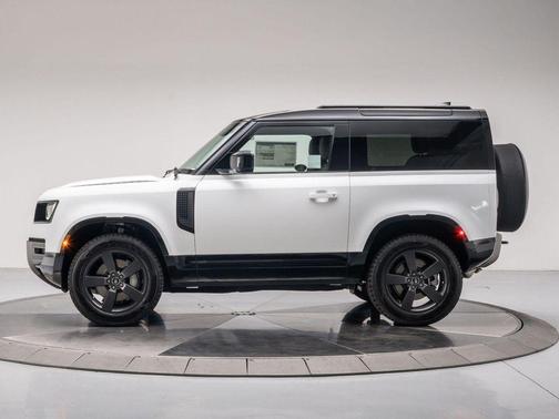 2025 Land Rover Defender P400 X-Dynamic SE