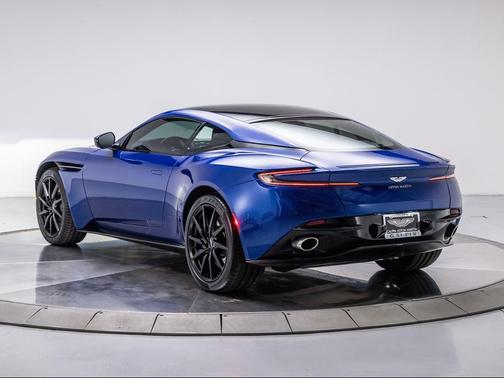 2019 Aston Martin DB11 V8