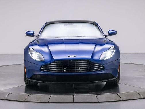 2019 Aston Martin DB11 V8