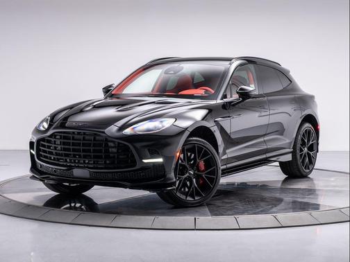 2025 Aston Martin DBX 707