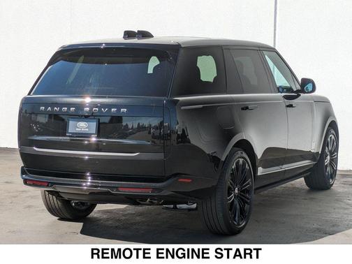 2025 Land Rover Range Rover P530 SE 7 Seat