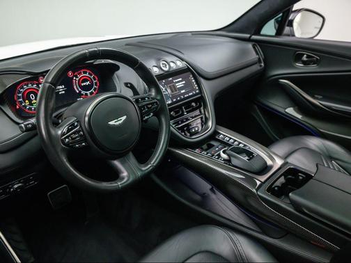 2021 Aston Martin DBX Base