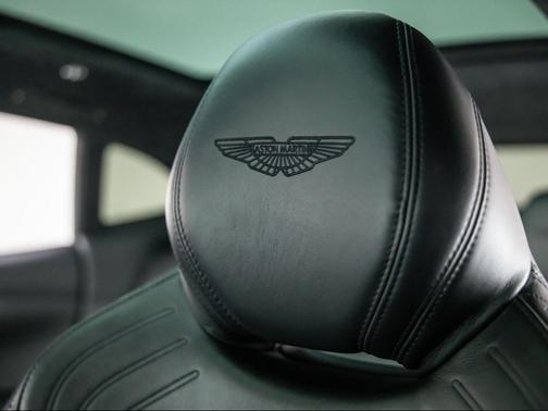 2021 Aston Martin DBX Base