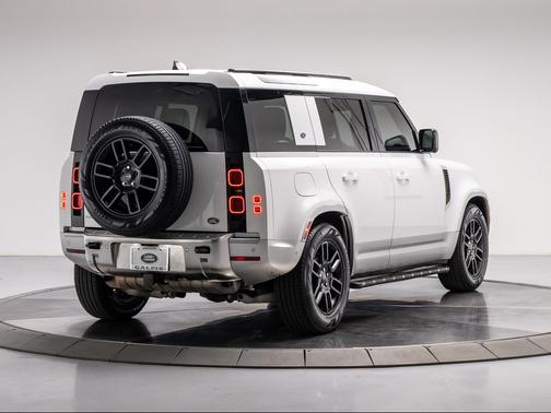 2022 Land Rover Defender 110 S