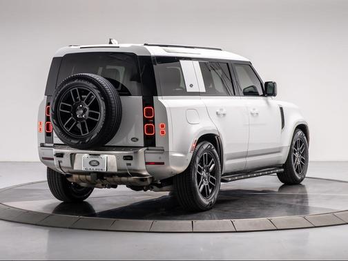 Fuji White 2022 Land Rover Defender 110 S