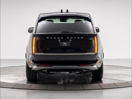 2026 Land Rover Range Rover P400 SE