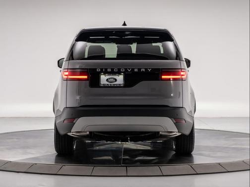 2026 Land Rover Discovery S