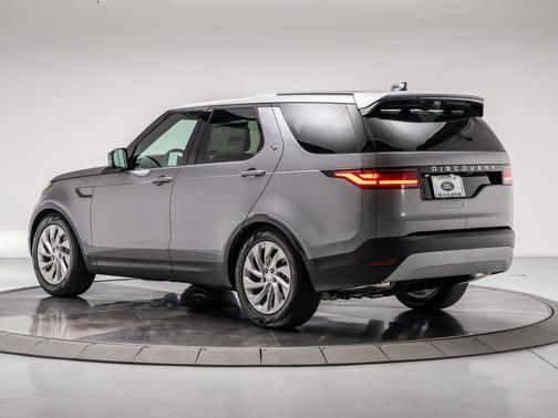 2026 Land Rover Discovery S