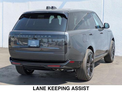 2025 Land Rover Range Rover P530 SE
