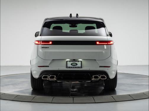 FUIJI WHITE 2025 Land Rover Range Rover Sport SE