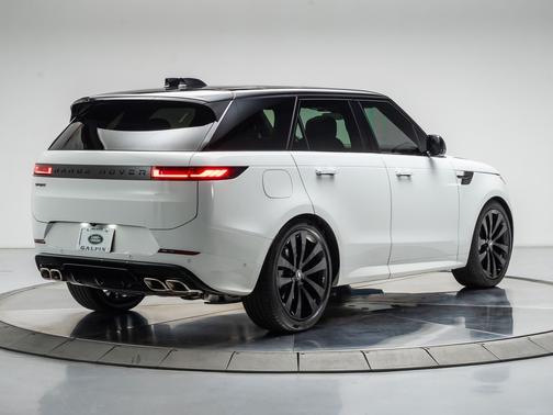 FUIJI WHITE 2025 Land Rover Range Rover Sport SE